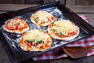 mini pizzas