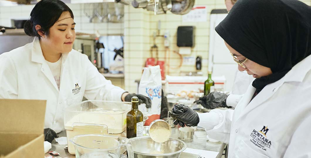 students in food lab