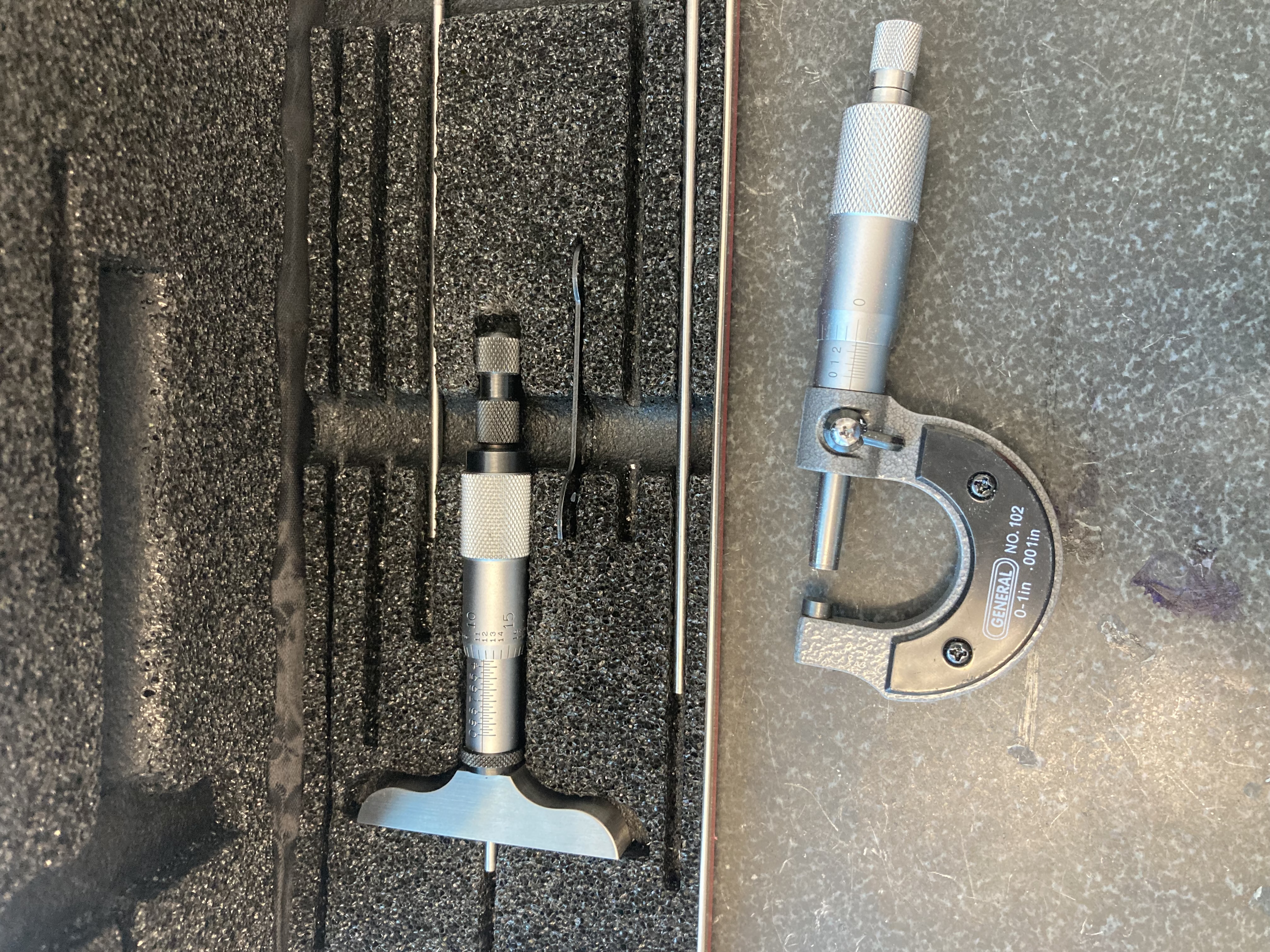 Micronometer and depth gague